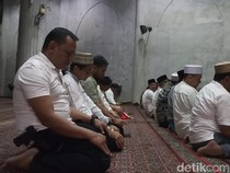 Waktu Sholat Tahajud Terbaik bagi Muslim, Catat Jamnya!