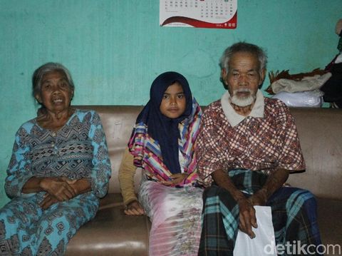 Sosok Nabila Bocah Pemulung di Mata Nenek dan Wali Kelas