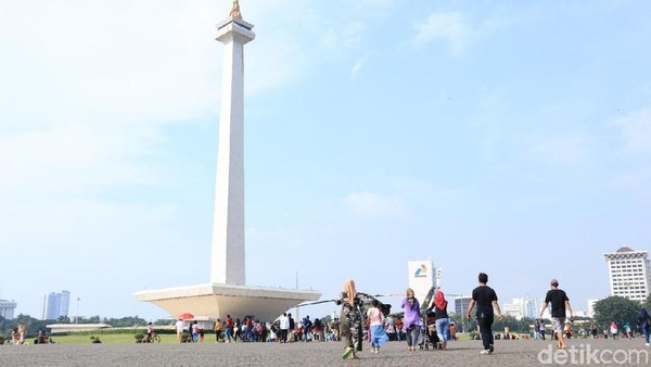 Pengunjung yang datang pun bervariasi dari sekitar Jakarta hingga daerah. Ada yang datang usai nyoblos, tapi tak sedikit juga yang tidak menggunakan haknya (Randy/detikcom)