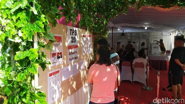 TPS di Kota Semarang seperti panggung pesta pernikahan
