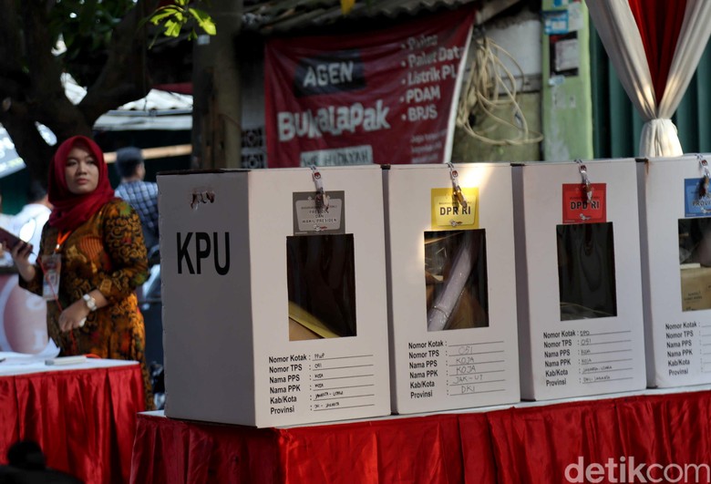 Banyak Petugas KPPS-Polisi Meninggal, Komisi II Buka Peluang Revisi UU Banyak Petugas KPPS-Polisi Meninggal, Komisi II Buka Peluang Revisi UU