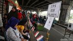 TPS di Kolong Flyover Ancol Meriah Banget