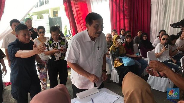 Luhut: Jangan Ditakuti & Dimarahi, Pilih Pakai Nurani!