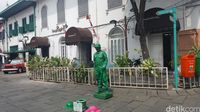 Manusia Tentara di Kota Tua Jakarta, Nyoblos Dulu Baru Kerja