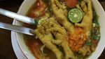 Sebelum ke TPS, Sarapan Soto Ceker Dulu yang Gurih Mantap