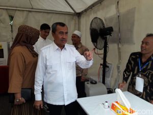 Mendagri Sentil Gubernur Riau yang ke LN Saat Karhutla