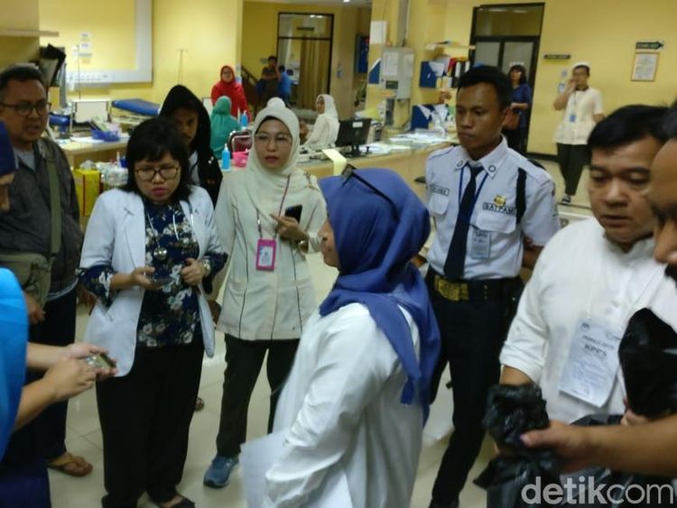 Ekspresi Kecewa Pasien dan Keluarga yang Gagal Nyoblos di RSUP Fatmawati