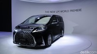 Mobil Lexus LM 300h dipamerkan di Shanghai International Auto Show. Foto: Lexus