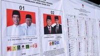 Pada pemilu kali ini, pemilih tak hanya menggunakan hak pilihnya untuk mencoblos capres-cawapres, tetapi juga untuk memilih anggota legislatif.