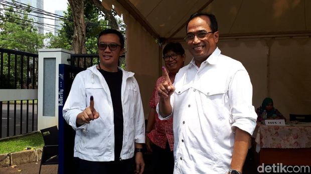 Sambil Tunjuk Kotak '01', Imam Nahrawi Yakin Jokowi Menang