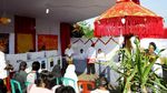 Unik! Petugas di TPS Nusantara Pakai Baju Adat Khas Indonesia