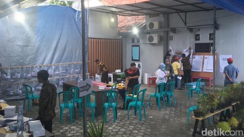Ada Persoalan Pemilu di Mojokerto, Pemilih Asal Papua Diberi 5 Surat Suara Ada Persoalan Pemilu di Mojokerto, Pemilih Asal Papua Diberi 5 Surat Suara