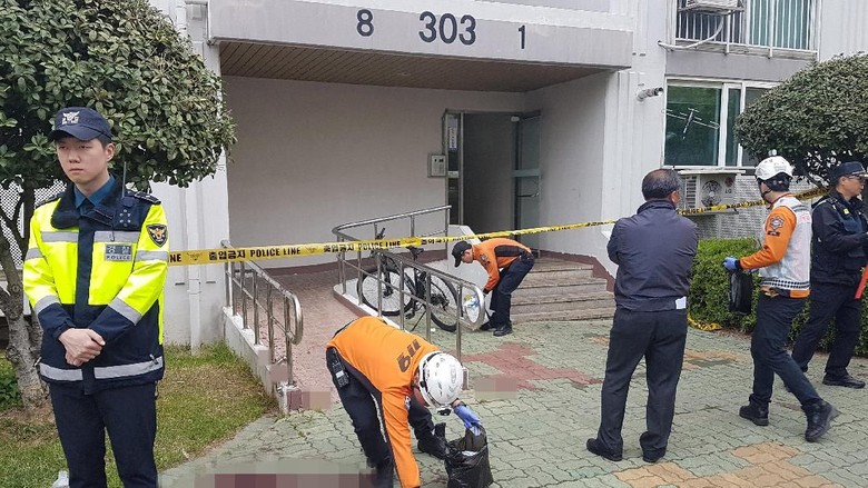 Pria Korea Bakar Apartemen Lalu Tikam Mati 5 Orang yang Selamatkan Diri Pria Korea Bakar Apartemen Lalu Tikam Mati 5 Orang yang Selamatkan Diri