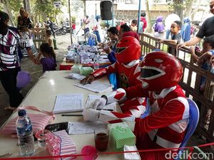 Meriahnya TPS di Bantul Ini, Petugasnya Menjelma Superhero