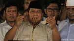 Prabowo Klaim Menang dan Sujud Syukur