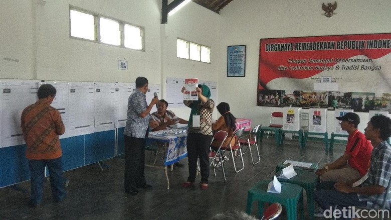 Jokowi-Maruf Unggul di TPS Bibit Waluyo Jokowi-Maruf Unggul di TPS Bibit Waluyo