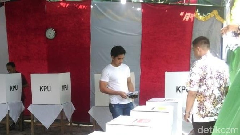 Kaesang: Bapak Terpilih Atau Nggak, Saya Masih Jualan Pisang Kaesang: Bapak Terpilih Atau Nggak, Saya Masih Jualan Pisang