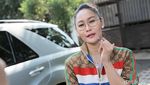 Nyoblos, Inul Daratista Pamer Kelingking Bertinta