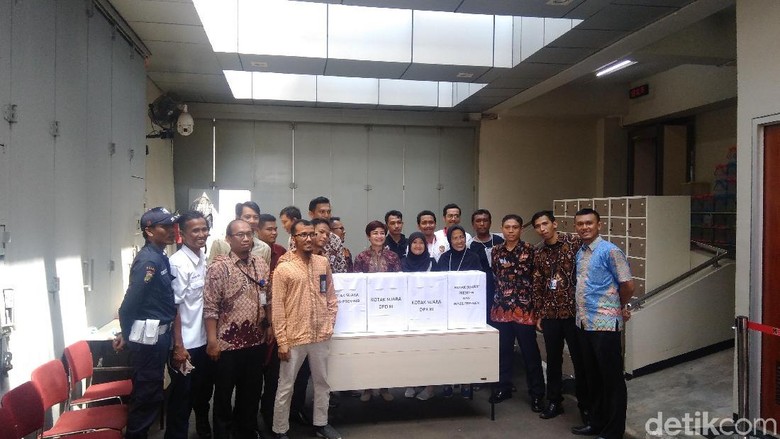 Dari 76 Tahanan, Hanya 36 Orang yang Nyoblos di Rutan KPK Dari 76 Tahanan, Hanya 36 Orang yang Nyoblos di Rutan KPK
