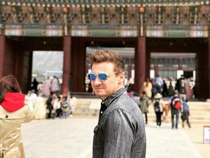 Deretan Film Terbaik Jeremy Renner, The Hurt Locker hingga Wind River
