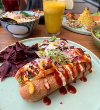 Ada Hot Dog, Tom Yum, dan Ramen Enak Buat Makan Siang di Pacific Place