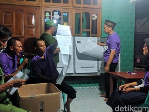 Kelelahan Jaga TPS Malah Jadi Susah Tidur? Ini Saran Dokter