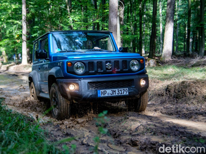 Suzuki Usahakan Harga Jimny Bakal Murah