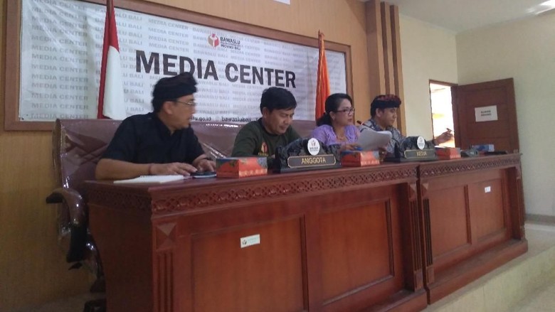 Catatan Bawaslu Bali: Distribusi Logistik Telat hingga Politik Uang Catatan Bawaslu Bali: Distribusi Logistik Telat hingga Politik Uang