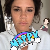 Hari mulai lebih pagi bagi Victoria Beckham, saat ia mendapat kejutan dari anak-anaknya di jam 6 pagi. Foto Victoria tanpa makeup ini diambil oleh sang suami, David Beckham. Foto: Instagram Victoria Beckham