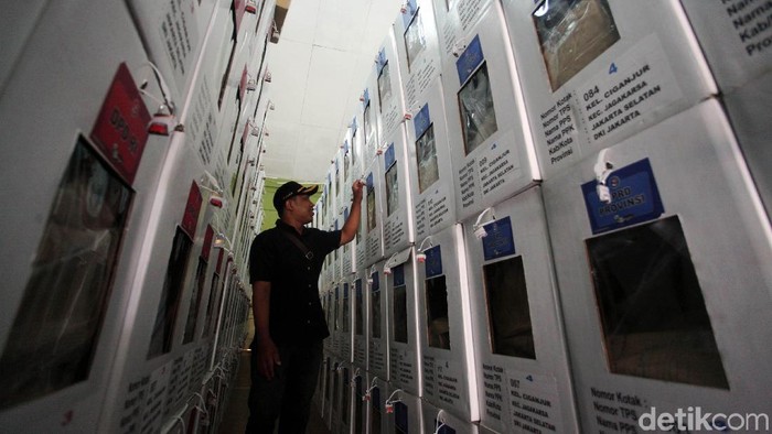 Cerita Ketua KPPS di Makassar Pinjam Puluhan Juta demi Honor Anggota