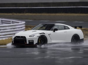 Nissan Bersiap Sulap GT-R Jadi Listrik