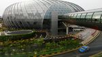 Keren! Ada Air Terjun Di Tengah Bandara Changi Singapura