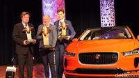 Pada kategori paling bergengsi, World Car of The Year, Jaguar I-Pace mengalahkan mobil SUV Audi e-Tron dan Volvo S60/V60. Jaguar I-Pace juga menjadi yang terbaik pada kategori World Green Car dan World Car Design of The Year. Foto: Jaguar