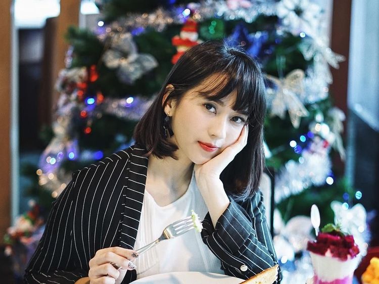 Ini Sasyachi, Selebgram Cute Saat Kulineran di Seoul hingga LA