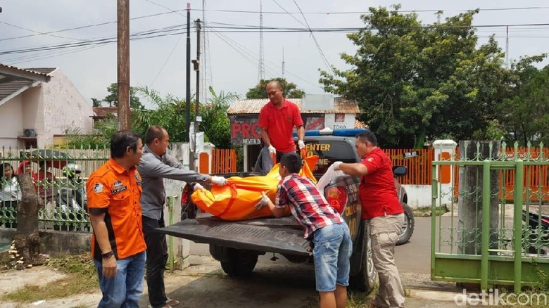 Warga Sempat Tegur Lia Sebelum Ditemukan Tewas Bareng Anak di Palembang Warga Sempat Tegur Lia Sebelum Ditemukan Tewas Bareng Anak di Palembang