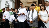 Jokowi menggelar jumpa pers di Plataran Menteng, Jakarta Pusat, Kamis (18/4/2019).