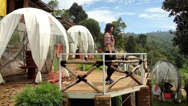 8 Kafe Unik di Bandung, Ada yang Pakai Kardus Hingga Igloo
