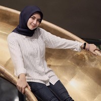 Wajah cantik Briptu Imah begitu memesona. Halaman komentar Instagramnya pun dipenuhi netizen yang memuji kecantikannya. Masya Allah bidadari ini, tulis netizen. Tilang aku mba, tulis pengguna Instagram lainnya. Foto: Instagram/hikmanursyaa