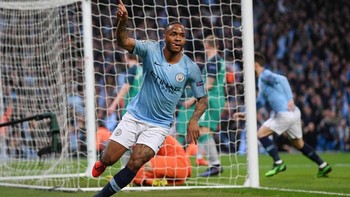 Penyerang: Raheem Sterling - Manchester City. Nama terakhir adalah Raheem Sterling dengan nilai 96 di FIFA 19. Foto: Laurence Griffiths/Getty Images