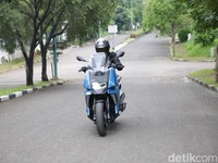 Sensasi Skutik Jerman Seharga Mobil MPV