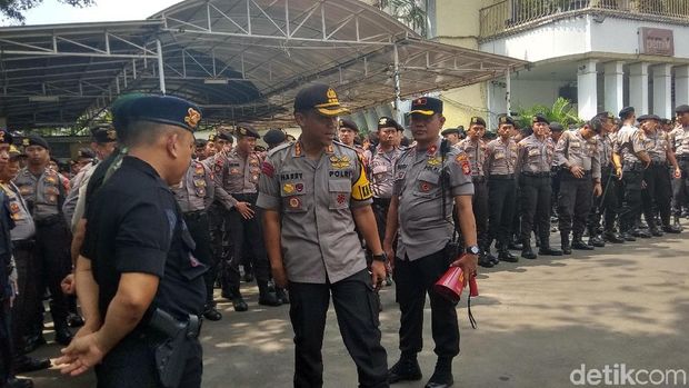 Pengamanan di gedung KPU Ditingkatkan, Kamis (18/4/2019)