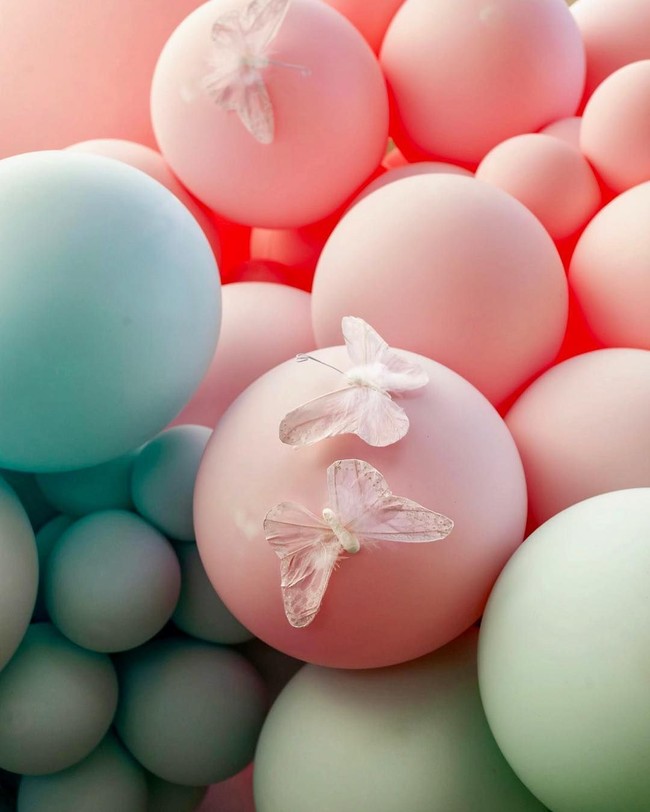 Biaya yang dikeluarkan untuk dekorasi balon di pesta ultah True ternyata tidak sedikit. Setidaknya begitu menurut CEO All About Balloons Caity Byrne.  Foto: Instagram/@khloekardashian