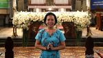 Umat Nasrani Jalani Kamis Putih di Gereja Katedral