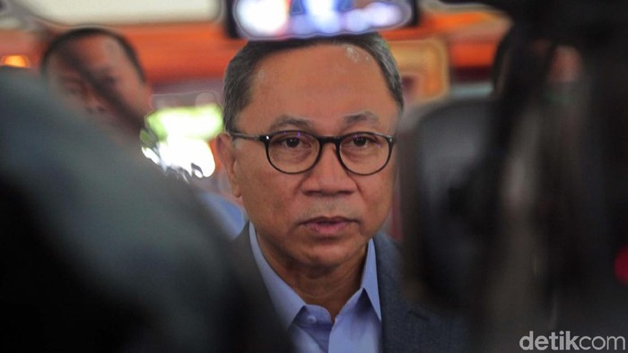 Zulhas, mengajak semua elemen untuk menunggu hasil resmi KPU terkait Pemilu 2019 pada 22 Mei mendatang