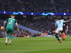 Lima Gol Tercipta, City Ungguli Tottenham 3-2 di Babak Pertama