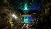 Secara keseluruhan, Jewel memiliki lebih dari 280 toko dan restoran dengan konsep yang menarik dan brand internasional termuka. Secara keseluruhan, Jewel memiliki lebih dari 280 toko dan restoran dengan konsep yang menarik dan brand internasional termuka.