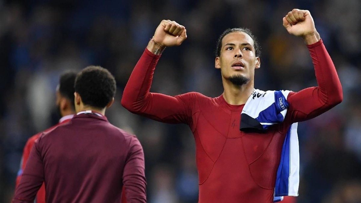 Bek Liverpool Virgil van Dijk mengomentari pertemuannya dengan Lionel Messi di semifinal Liga Champions. (Foto: Matthias Hangst/Getty Images)