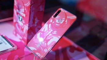 Honor 20i hadir dalam edisi Aape. Foto: Sina Mobile