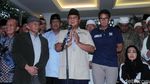 Potret Ekspresi Sandiaga Saat Dampingi Prabowo Deklarasi