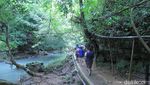 Foto: Asyiknya Body Rafting Menaklukkan Sungai Citumang